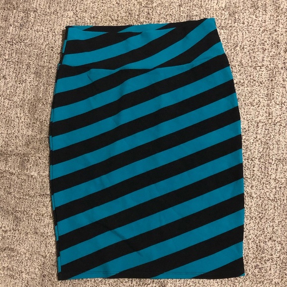 LuLaRoe Dresses & Skirts - Lularoe Cassie pencil skirt LuLaRoe Dresses & Skirts - Lularoe Cassie pencil skirt